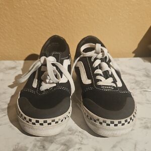 Kid Sz 2 Lace Up Vans Kids Black and White Shoes